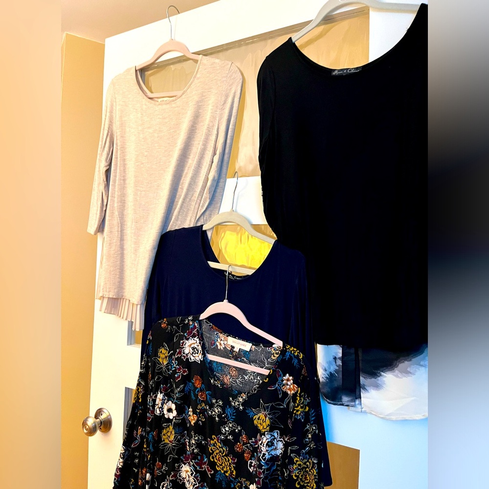Women’s tees